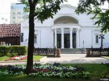 ����� ������������ ��������� �� 2 ���� �� ������